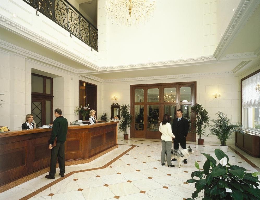 里士满公园酒店 卡罗维发利 外观 照片